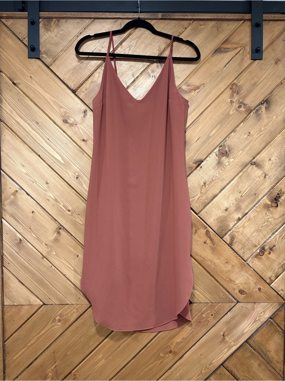 Slip V-Neck Spaghetti Strap Dress in Dusty Rose Gentle Fawn Small